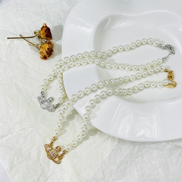 Vivienne Westwood Pearl Necklaces - Picture 4 of 6